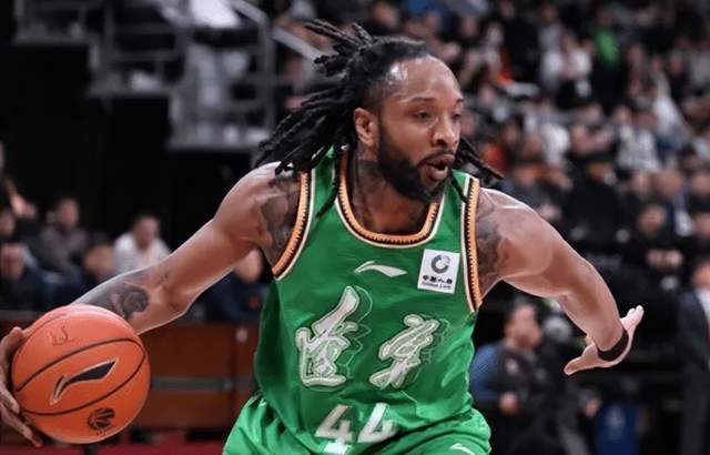 开云体育网站-辽宁79-84不敌山东 球员评价：威尔斯满分，4人及格，6人低迷